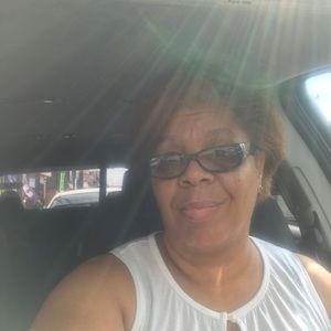 Meet your Posher, Cynthia